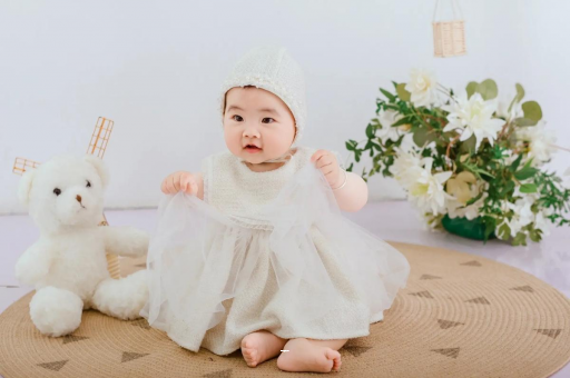 如东宝宝吐奶正常吗